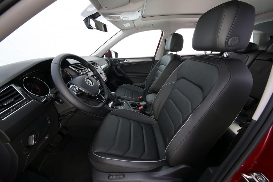 Интерьер Volkswagen Tiguan Allspace 2018 года  (LA) (фото 3 из 3)